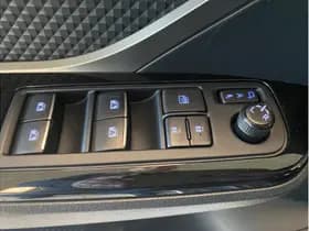 Toyota C-HR 1.8 Hybrid Black Edition thumbnail 20