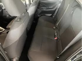 Toyota Yaris 1.5 Hybrid Active thumbnail 12