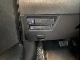 Toyota Yaris Cross 1.5 Hybrid First Edition thumbnail 29