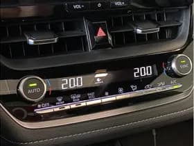 Toyota Corolla Touring Sports Hybrid 180 Gr Sport thumbnail 31