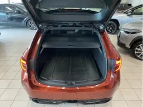 Toyota Corolla Touring Sports Hybrid 180 Gr Sport thumbnail 8