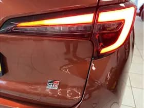 Toyota Corolla Touring Sports Hybrid 180 Gr Sport thumbnail 9