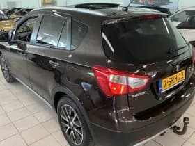 Suzuki S-Cross 1.6 High Executive thumbnail 3