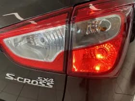 Suzuki S-Cross 1.6 High Executive thumbnail 9