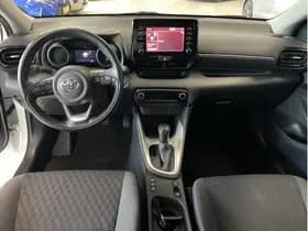 Toyota Yaris 1.5 Hybrid Dynamic thumbnail 14