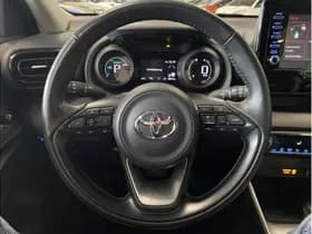 Toyota Yaris 1.5 Hybrid Dynamic thumbnail 15