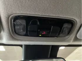 Toyota Yaris 1.5 Hybrid Dynamic thumbnail 30