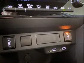 Toyota Yaris Cross 1.5 Hybrid 115 First Edition thumbnail 31