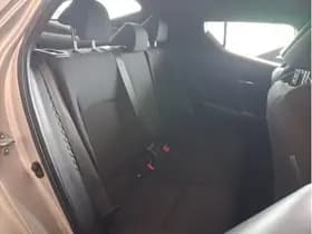 Toyota C-HR thumbnail 11