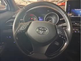 Toyota C-HR thumbnail 15