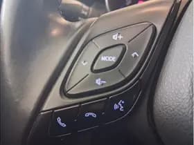Toyota C-HR thumbnail 19