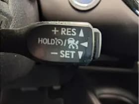 Toyota C-HR thumbnail 22