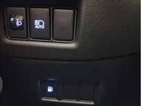 Toyota C-HR thumbnail 23