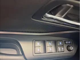 Toyota C-HR thumbnail 24