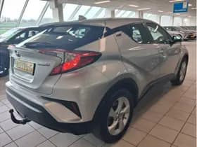 Toyota C-HR thumbnail 6
