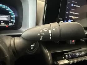 Toyota C-HR 1.8 Hybrid 140 Dynamic thumbnail 23