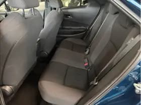 Toyota C-HR 1.8 Hybrid 140 Dynamic thumbnail 29