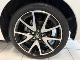 Toyota Yaris 1.5 Hybrid Executive thumbnail 11