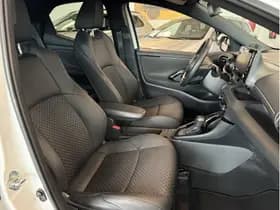 Toyota Yaris 1.5 Hybrid Executive thumbnail 12