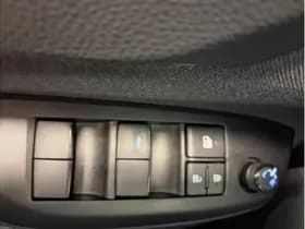 Toyota Yaris Cross thumbnail 32