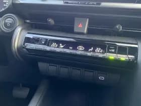 Toyota C-HR 1.8 Hybrid 140 Dynamic thumbnail 25