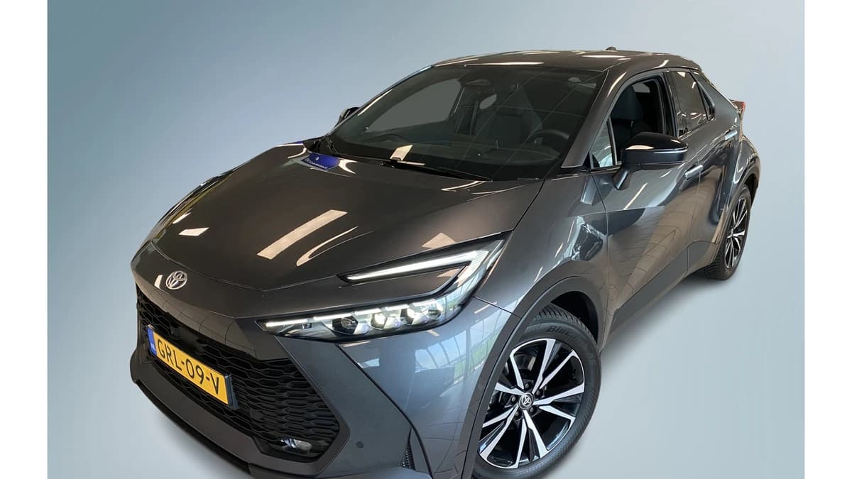 Toyota C-HR 1.8 Hybrid 140 First Edition — foto 1