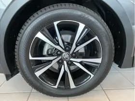 Toyota C-HR 1.8 Hybrid 140 First Edition thumbnail 15