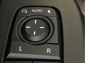 Toyota C-HR 1.8 Hybrid 140 First Edition thumbnail 17