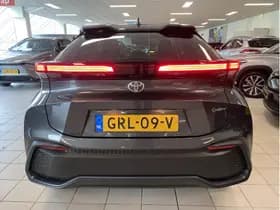 Toyota C-HR 1.8 Hybrid 140 First Edition thumbnail 4
