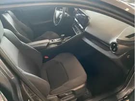 Toyota C-HR 1.8 Hybrid 140 First Edition thumbnail 6