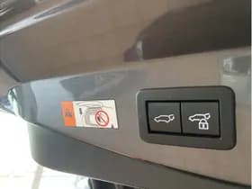 Toyota C-HR 1.8 Hybrid 140 First Edition thumbnail 9