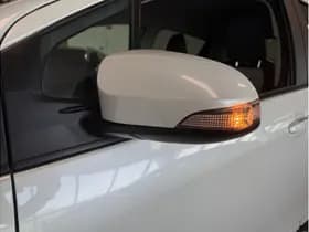 Toyota Yaris 1.5 Hybrid Design Sport thumbnail 13