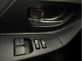 Toyota Yaris 1.5 Hybrid Design Sport thumbnail 14