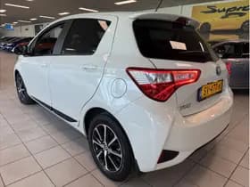 Toyota Yaris 1.5 Hybrid Design Sport thumbnail 4