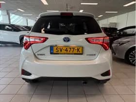 Toyota Yaris 1.5 Hybrid Design Sport thumbnail 5