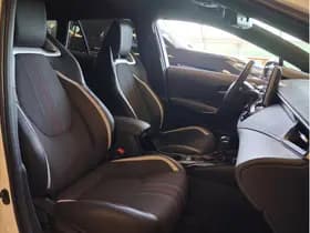 Toyota Corolla Touring Sports 2.0 Hybrid Gr-Sport thumbnail 17