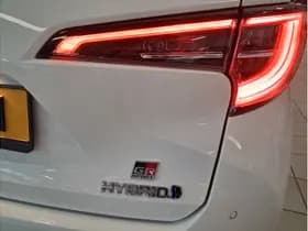 Toyota Corolla Touring Sports 2.0 Hybrid Gr-Sport thumbnail 6