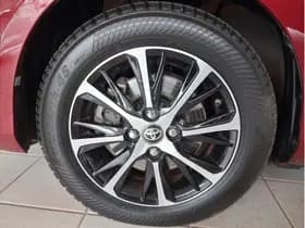 Toyota Yaris 1.5 Hybrid Dynamic thumbnail 11