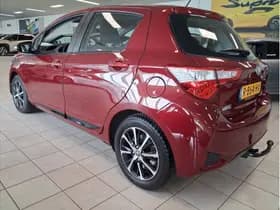 Toyota Yaris 1.5 Hybrid Dynamic thumbnail 4