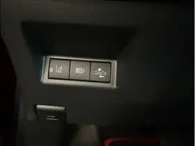 Toyota Yaris 1.5 Hybrid Dynamic thumbnail 33