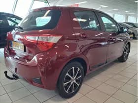 Toyota Yaris 1.5 Hybrid Dynamic thumbnail 8