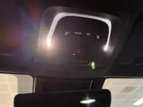 Toyota C-HR 1.8 Hybrid 140 Dynamic thumbnail 32