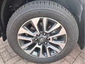 Toyota Land Cruiser thumbnail 12