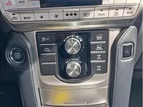 Toyota Land Cruiser thumbnail 29