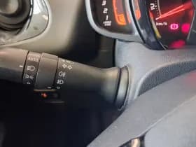 Toyota Aygo 1.0 Vvt-I X-Joy thumbnail 17