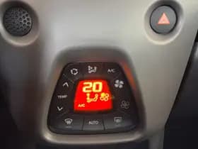 Toyota Aygo 1.0 Vvt-I X-Joy thumbnail 27