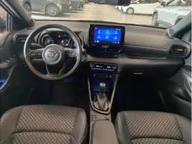 Toyota Yaris 1.5 Hybrid Executive thumbnail 13