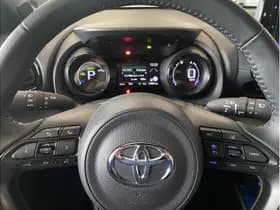 Toyota Yaris 1.5 Hybrid Executive thumbnail 21