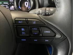 Toyota Yaris 1.5 Hybrid Executive thumbnail 25