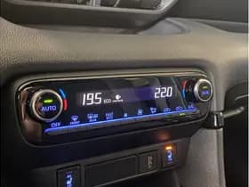 Toyota Yaris 1.5 Hybrid Executive thumbnail 31